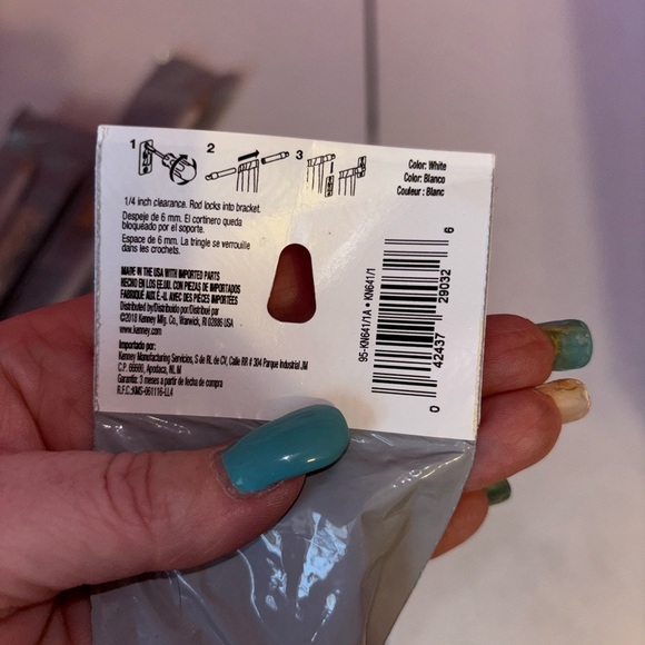 Elegant Swivel End White Sash Curtain Rod - Picture 4 of 4